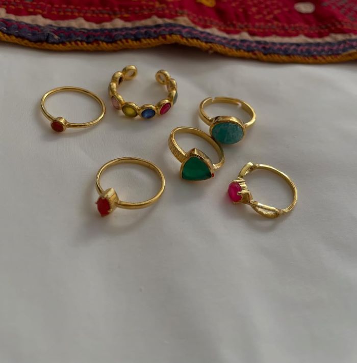 Những chiếc nhẫn xinh xắn, với nhiều hình khác nhau ở Ấn Độ