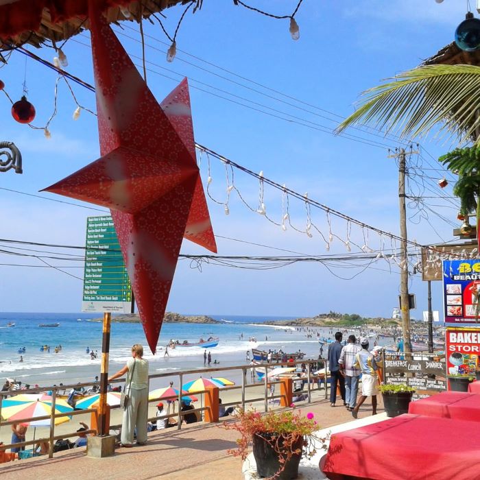 Thưởng thức ẩm thực, đồ uống bên bãi biển Ấn Độ Kovalam