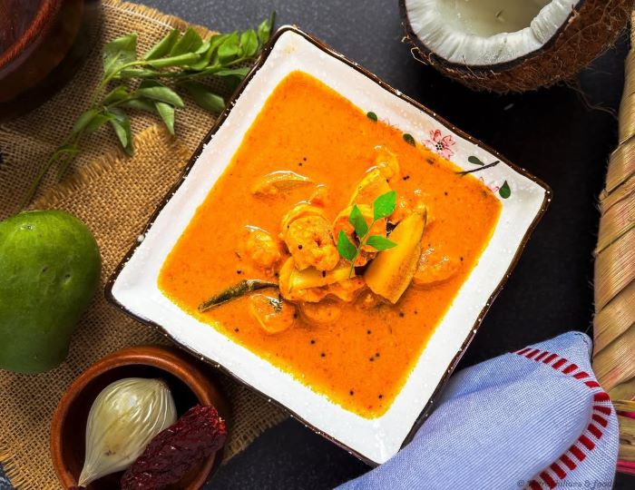 Cà ri tôm xoài - ẩm thực miền nam Ấn Độ với màu vàng đặc biệt