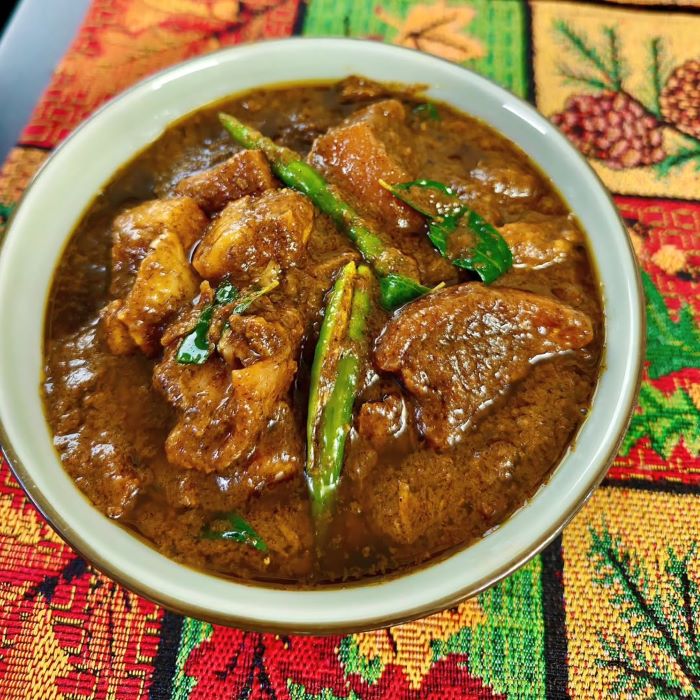 Món cà ri Panda với màu cà phê, đậm vị