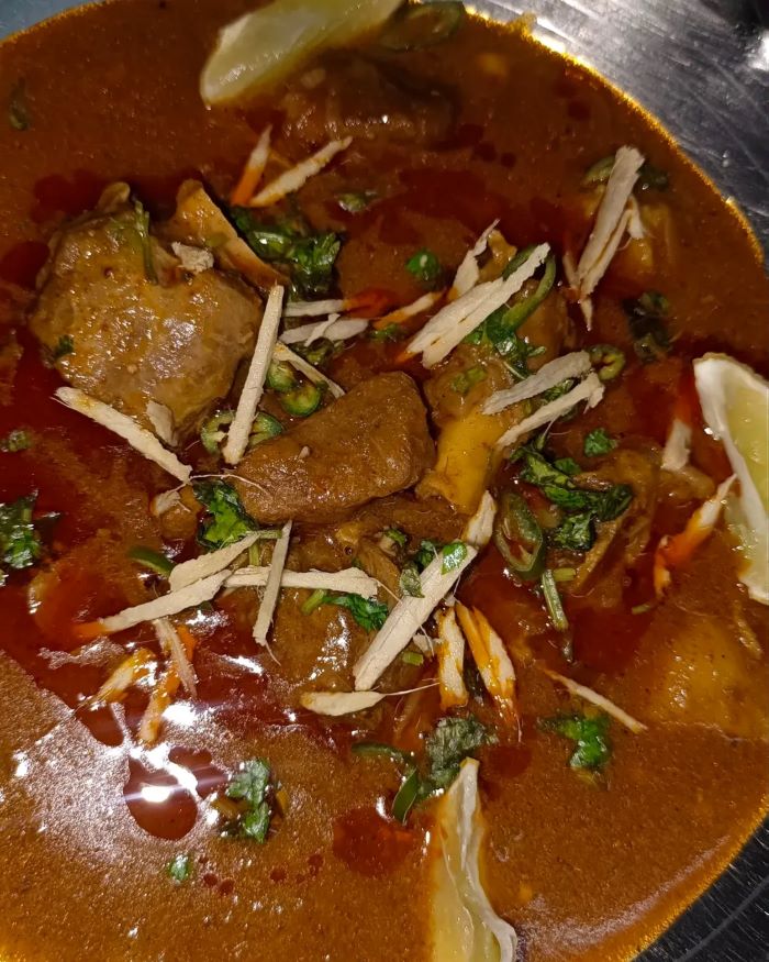 Món cà ri Nihari được hầm trong nhiều giờ hấp dẫn