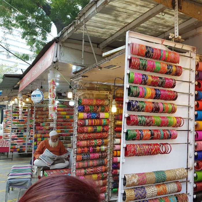 Hoạt động du lịch ở Delhi thú vị là trải nghiệm mua sắm