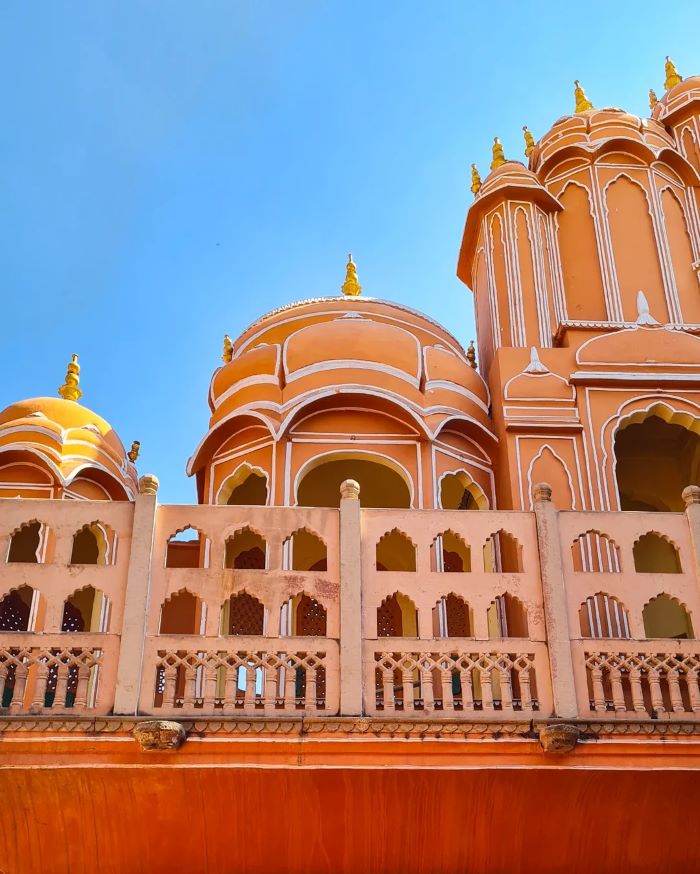 Góc nhìn gần hơn về cung điện gió Hawa Mahal nổi tiếng