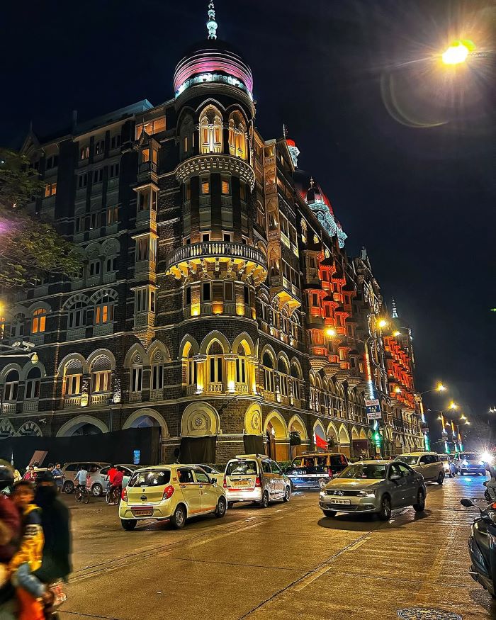 Mumbai về đêm rực rỡ dưới ánh điện