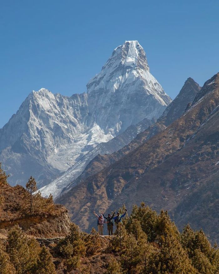 Chuyến trekking cùng bạn bè khám phá Dãy Himalaya