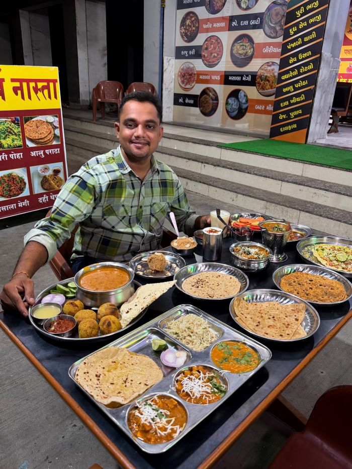 Thưởng thức nhiều món ăn ngon ở Udaipur