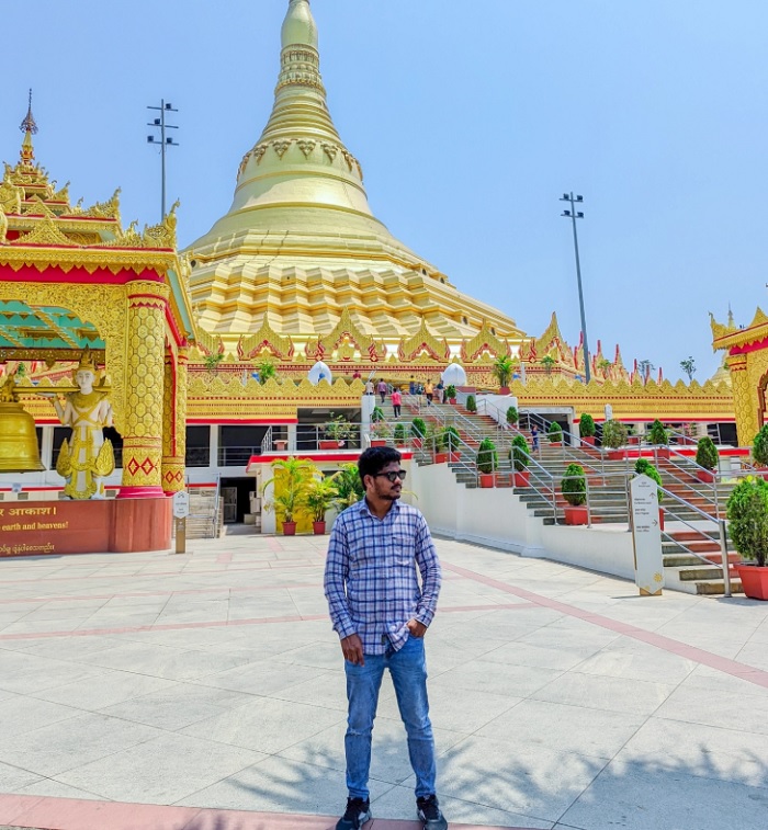 Không khí trong lành khi bạn đến tham quan chùa Vipassana