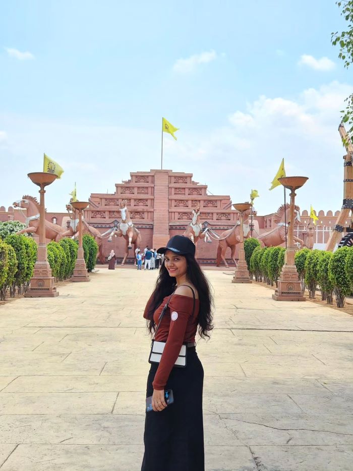 Chọn trang phục thoải mái để di chuyển dễ dàng hơn ở Ramoji Film City